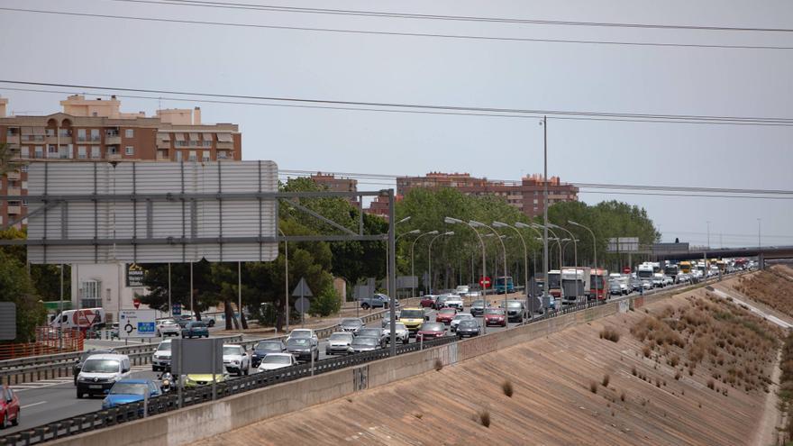Més de 10 quilòmetres de retencions en les entrades de València