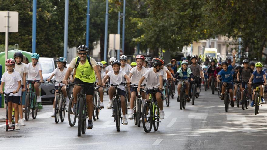 Así ha sido la &quot;bicicletada&quot; escolar organizada en Xàtiva