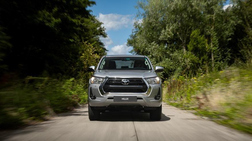 El Toyota Hilux, ahora con tecnología híbrida de 48V y etiqueta ECO