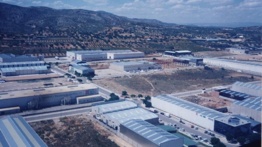 El Ivace invertirá 1 millón de euros en la mejora de ocho áreas industriales de los Serranos y la Hoya de Buñol