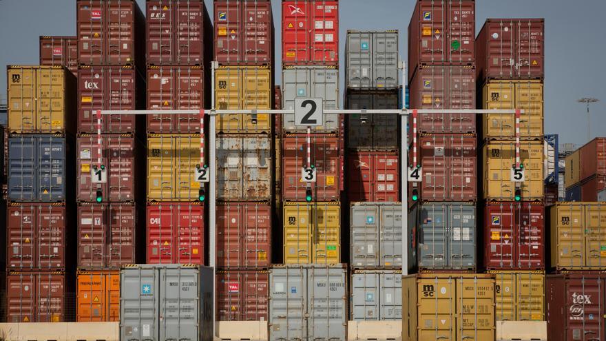 Los empresarios prevén que la economía valenciana crezca un 2,7 % este año