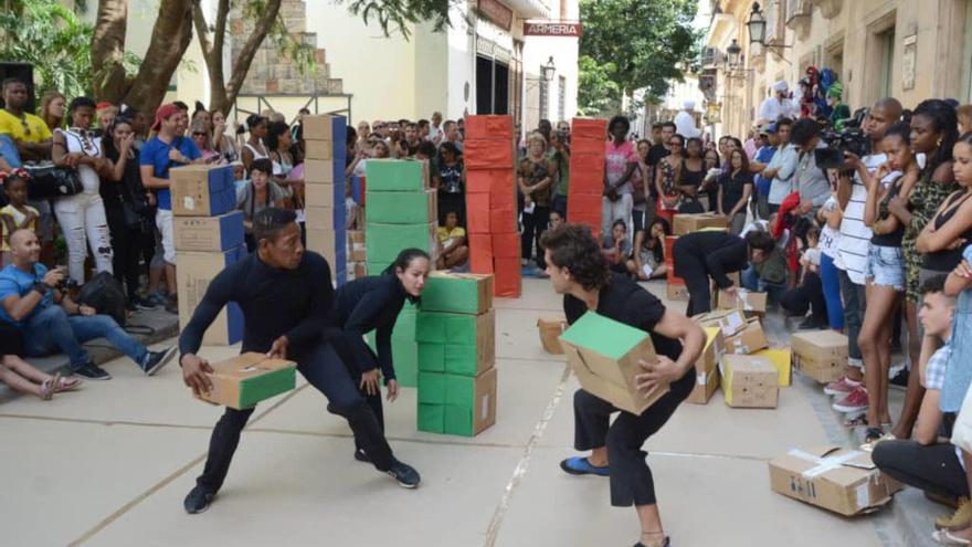 La Universitat de València obri una finestra al cor de l’Havana vella
