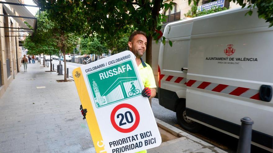 Russafa será el primer barrio de València con preferencia para las bicicletas
