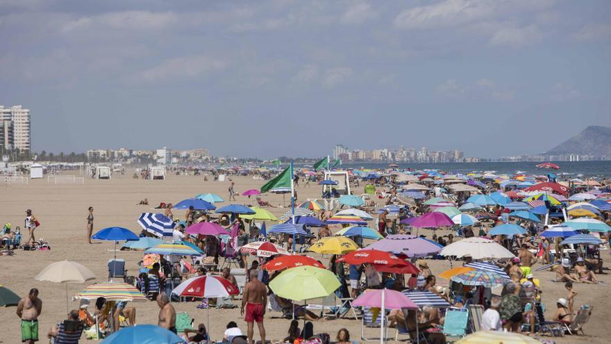 Los turistas de Gandia comen de carta