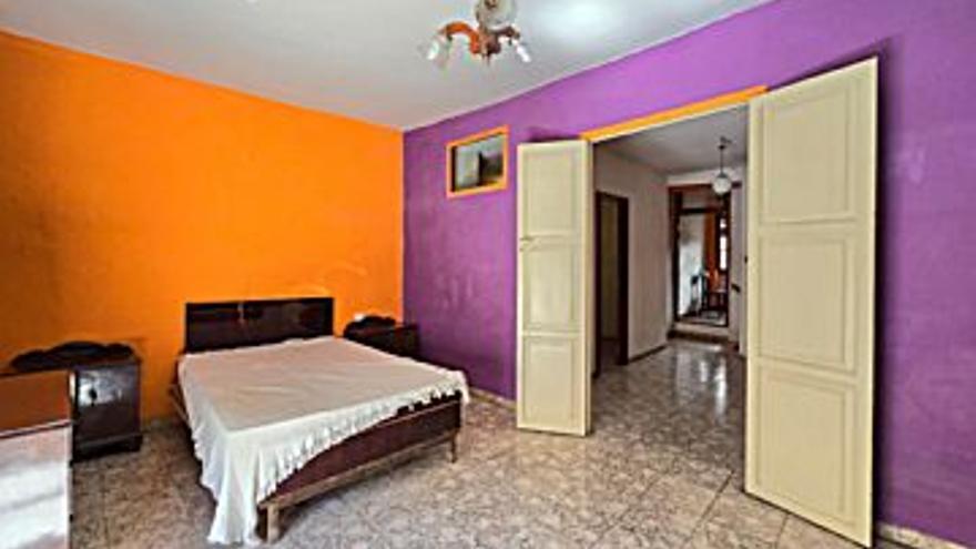 119.900 € Venta de casa en Valencia Capital (Valencia) 108 m2, 8 habitaciones, 2 baños, 1.110 €/m2...