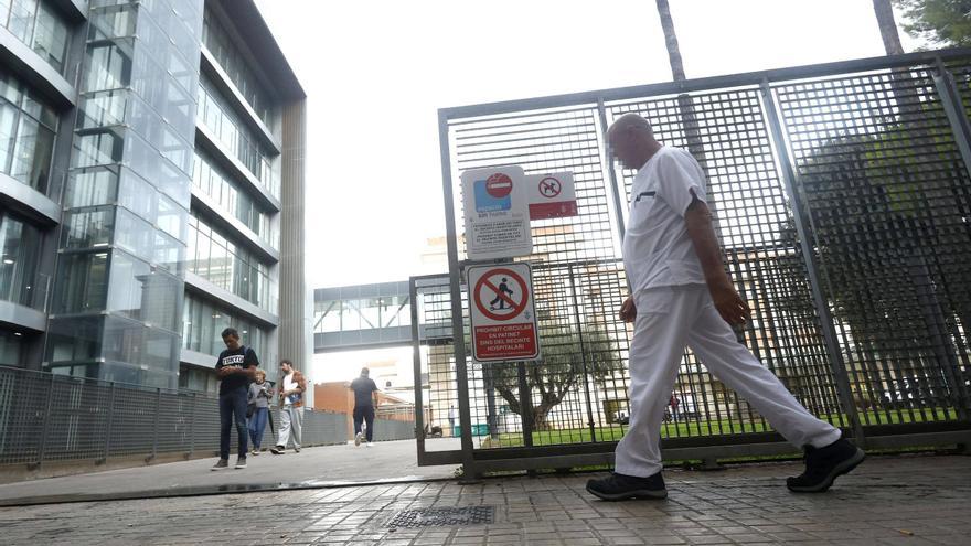 La jubilación de casi 3.000 médicos el próximo lustro agrava el déficit actual